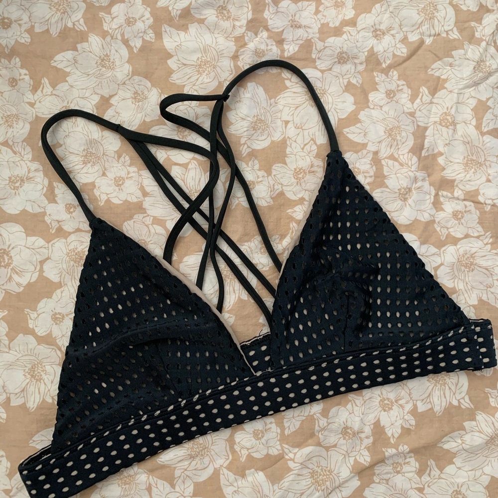 Acacia awapuhi triangle top